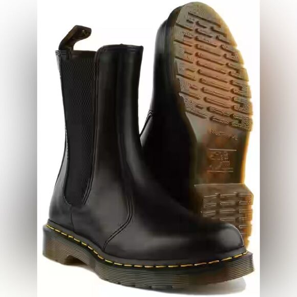 Dr. Martens Black Chelsea smooth 2976 HI NEW SZ 7 men/8 women’s (DISCONTINUED) - Picture 1 of 9